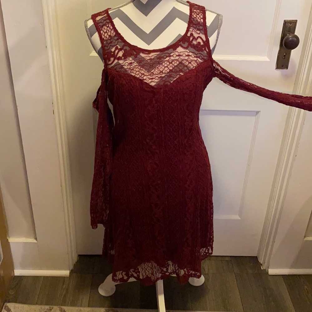 Hollister lace open shoulder dress